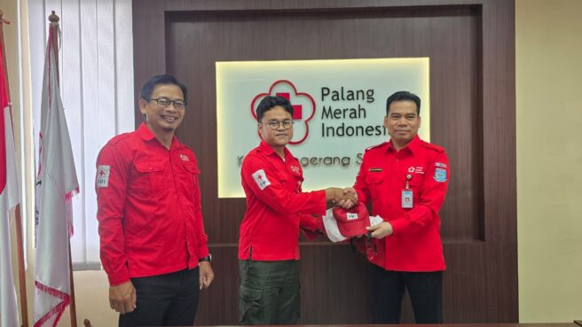 PMI Tangsel melepas dua petugas untuk bergabung dalam Misi Tanggap Darurat Bencana (TDB) Banjir Sumatera pada Rabu, 3 Desember 2025