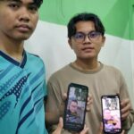 Mahasiswa asal Sumatera memanfaatkan gerakan makan gratis di warteg Ciputat. Foto: Andre Pradana/Tangselife