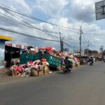Tumpukan sampah di Pasar Jombang, Ciputat. Foto: Andre Pradana/Tangselife