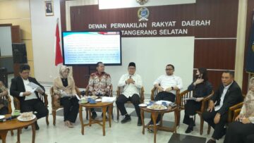 Coffee morning antara pimpinan DPRD Tangsel dengan wartawan, Kamis (18/12). Foto: Andre Pradana/Tangselife