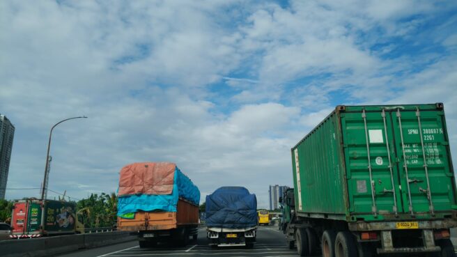 Pembatasan Truk di Tol Tangerang-Merak Jelang Nataru 2025 Berlaku Besok Jumat, 19 Desember 2025, Catat Aturannya! 1 Pembatasan Truk di Tol Tangerang-Merak/Foto: Nadia Infotangerang.id