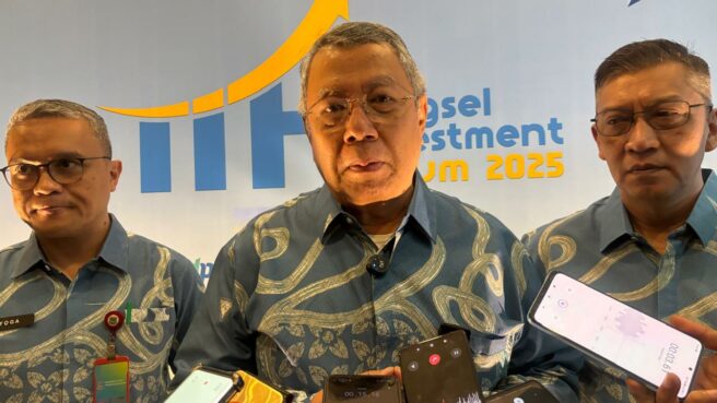 Walikota Tangsel, Benyamin Davnie, seusai menghadiri Tangsel Investment Forum (TIF) di Puspemkot Tangsel, Selasa (23/12). Foto: Andre Pradana/Tangselife