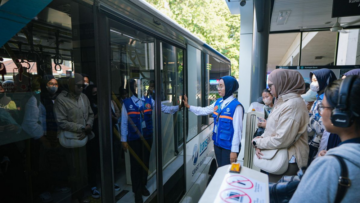 transjakarta bagi takjil gratis