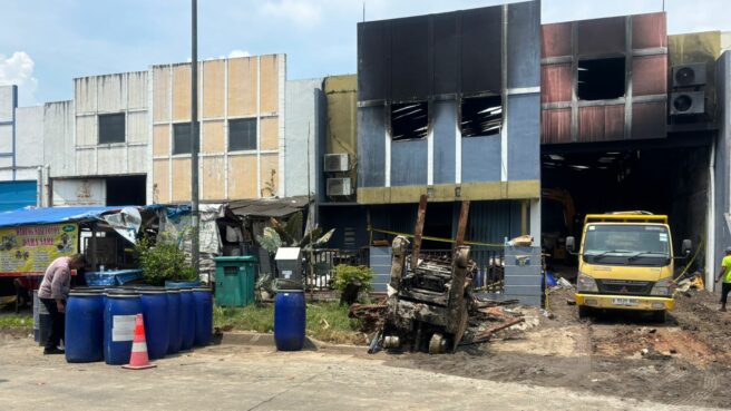 Lokasi gudang kimia di Tangsel yang kebakaran pada Senin 9 Februari 2026. Foto: Andre Pradana/Tangselife