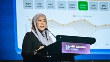 Komdigi Meutya Hafid Ungkap 52 Persen Spam Judi Online Serang Akun Influencer